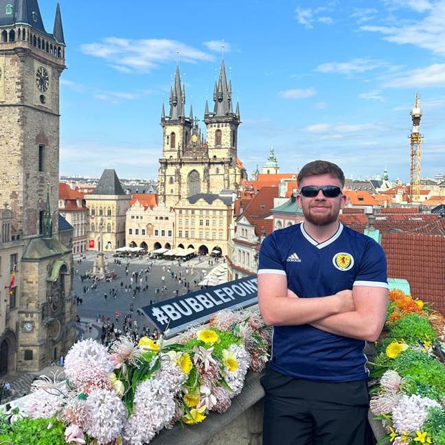 Looking for room or flat mate Main Photo