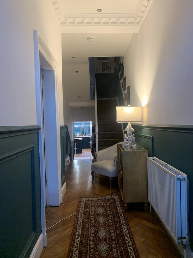 Fabulous Location close to Hospital and City Cente Main Photo