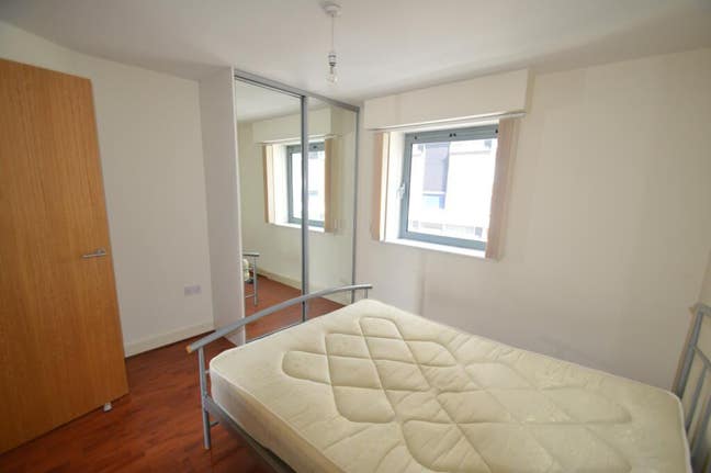 Double room close to the City centre Available  Main Photo