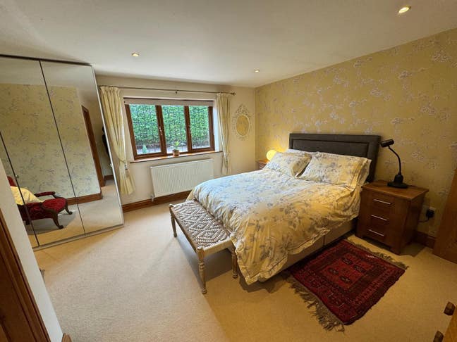 Double Master Room + En-Suite  Main Photo