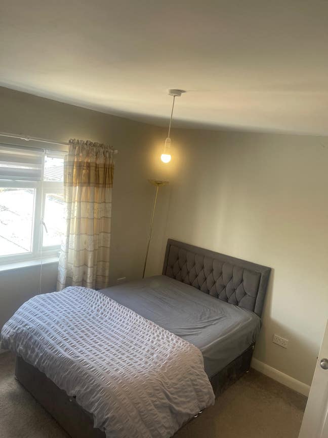  Female Preferred - Double Room-  Modern  Home Main Photo