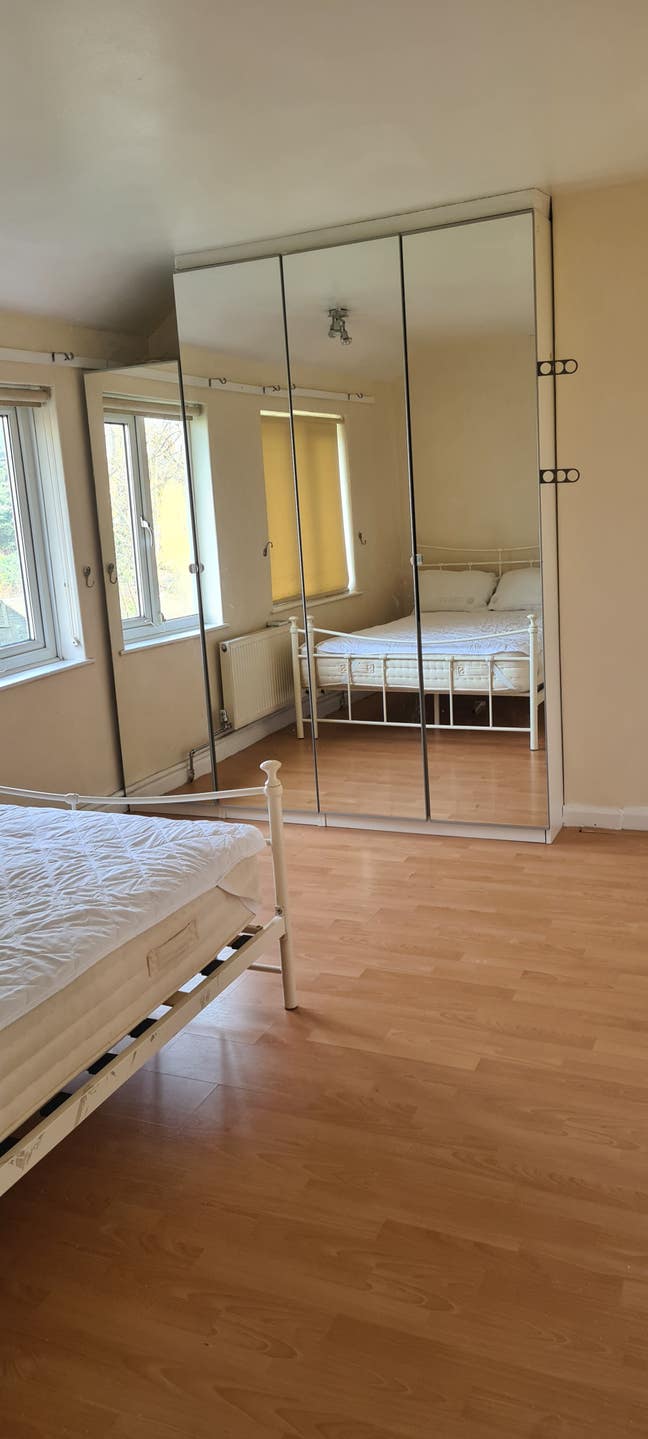 A lovely 4 bedrooms in Croydon  Main Photo