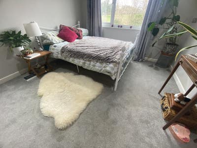 Spacious Double In Quiet Female Household Main Photo