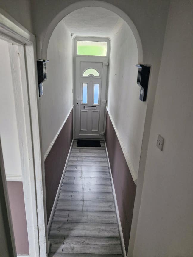 One  Single Room available  Main Photo