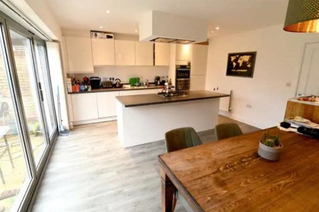 Double Room En Suite for Short term rent Newhall Main Photo