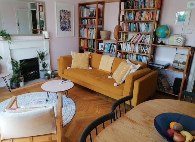 Ensuite double room available during the week Main Photo