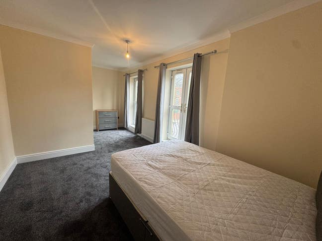 Spacious Room Available for Single Occupancy  Main Photo