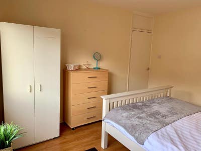 Spacious double room next to Tufnell Park station Main Photo