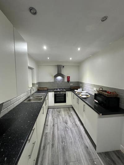 Modern and Convenient Living in Wednesbury – WS10 Main Photo