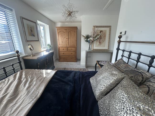 Large double room.   - Olney Main Photo