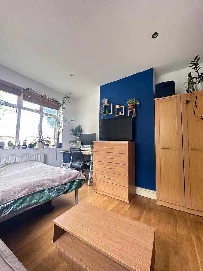 Double room for 1 person in Clapham Main Photo
