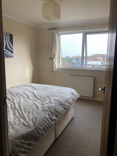 Lodger sought for Master bed in 2 bed flat Seaford Main Photo