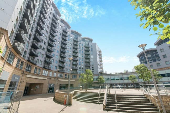 One Double Room at Crown Height in town Centre Main Photo