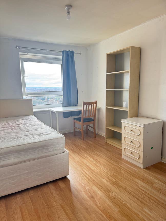 Room for rent at city  centre  Main Photo