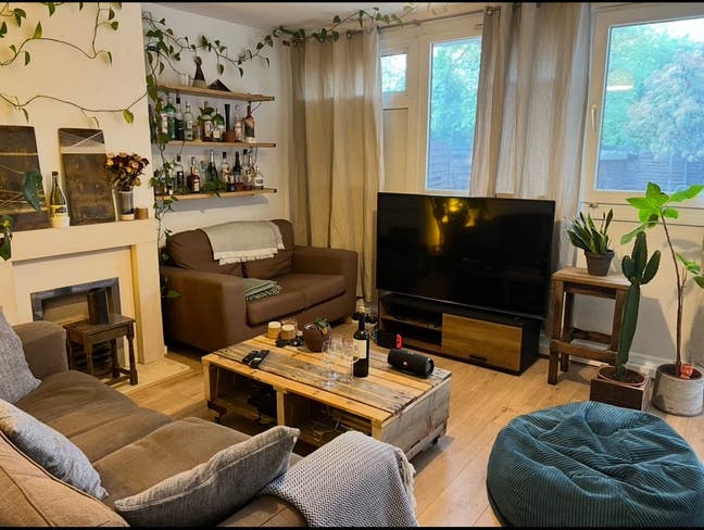 Double room in 3bed Maisonette next to Kings Cross Main Photo