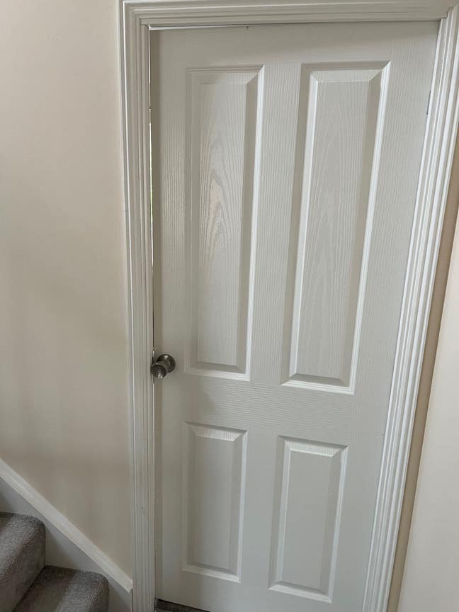 Single room with big wardrobe  Main Photo