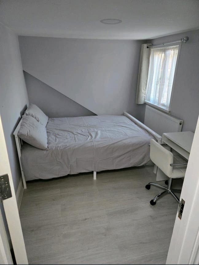 Double room to let females only Main Photo
