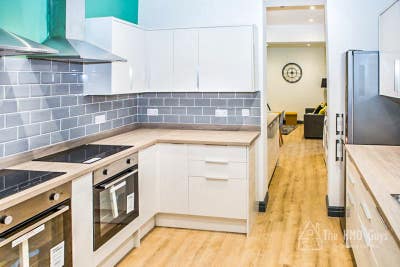 First Month Half Price💎 Heart of Warrington! 💎 Main Photo