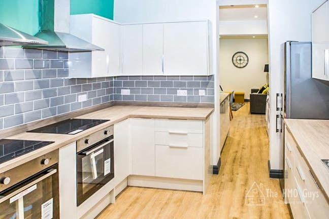 First Month Half Price💎 Heart of Warrington! 💎 Main Photo