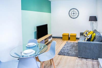 First Month Half Price💎 Heart of Warrington! 💎 Main Photo