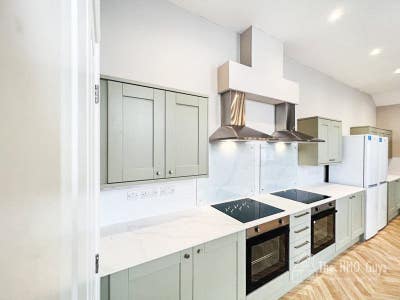 First Month Half Price! Luxury Designer Co-Living  Main Photo