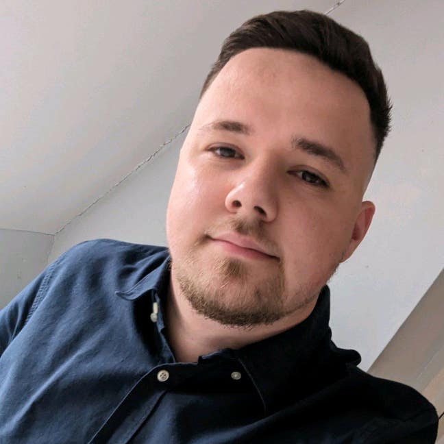 Looking for a room Main Photo