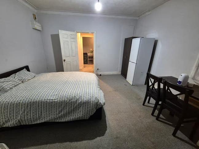 Spacious  Studio  Flat  for  Rent –  Harrow,  HA2  Main Photo
