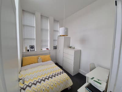 Double Room and Single Close to University. Main Photo