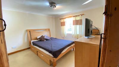 Beautiful Private Cottage, Own Garden, Parking Main Photo