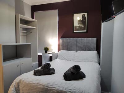 🚨 Modern En Suite Rooms 🚨 Main Photo