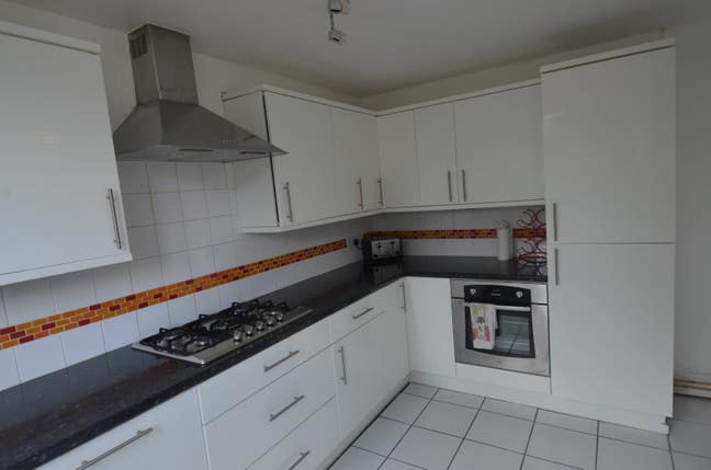 Large room for one person. Main Photo