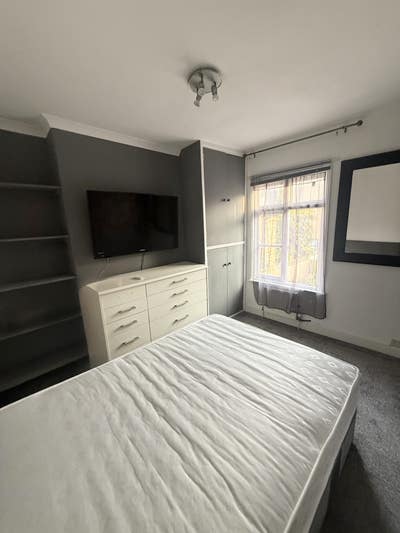 Bright double  room  Main Photo