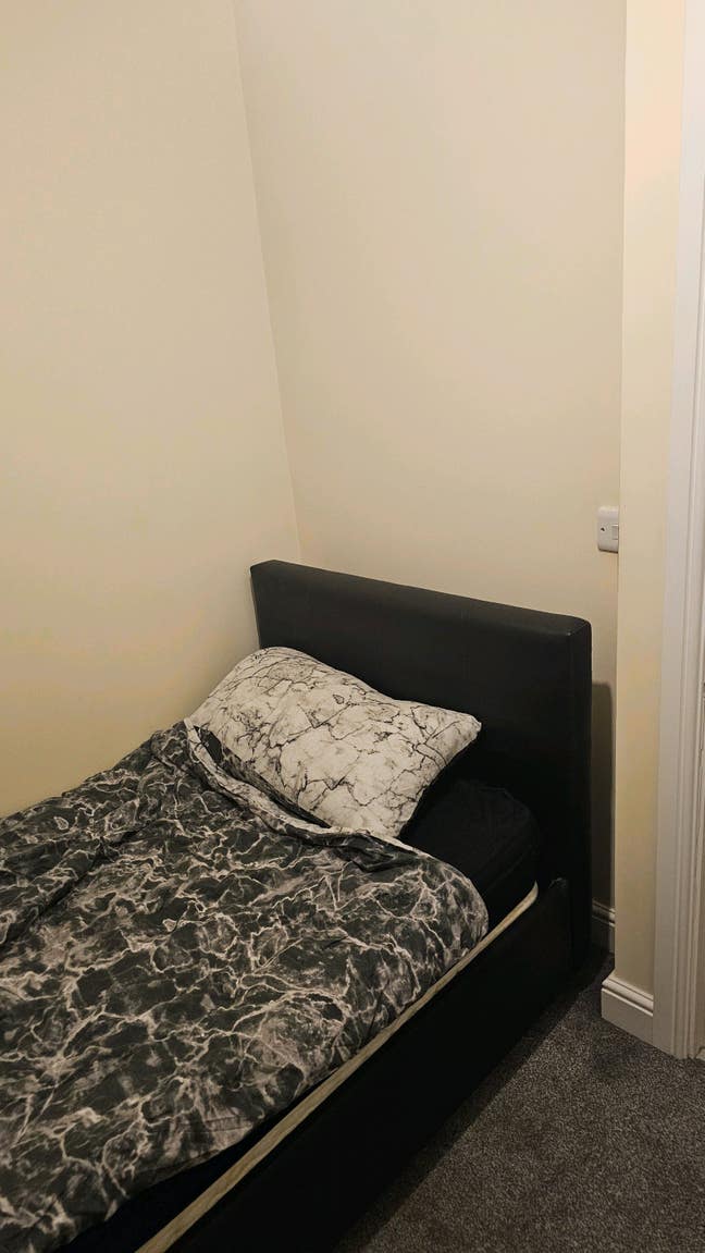 1 Room available Main Photo