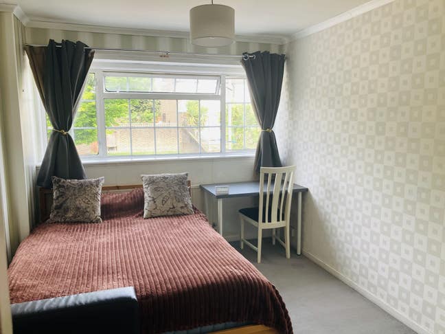 A double room for a female , &pound;800 bills included  Main Photo