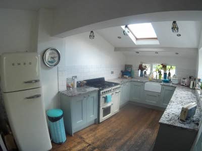 Bright large room in BS4 January month rent only Main Photo