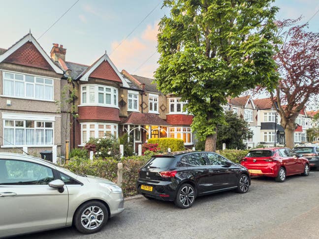 Beautiful victorian House Main Photo