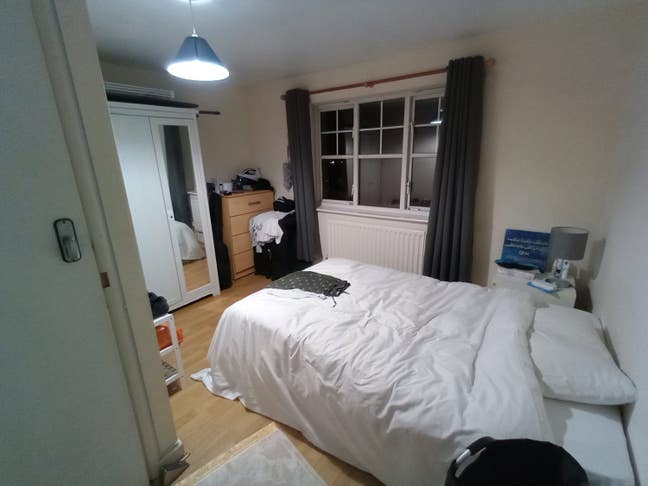 Single Room in Beautiful Neighborhood Main Photo