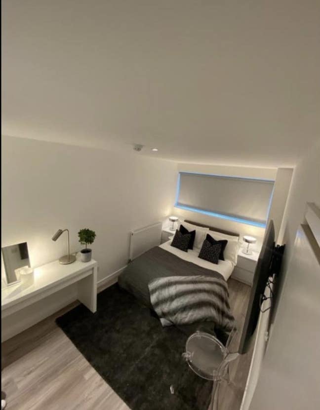 Double room in house share  Main Photo