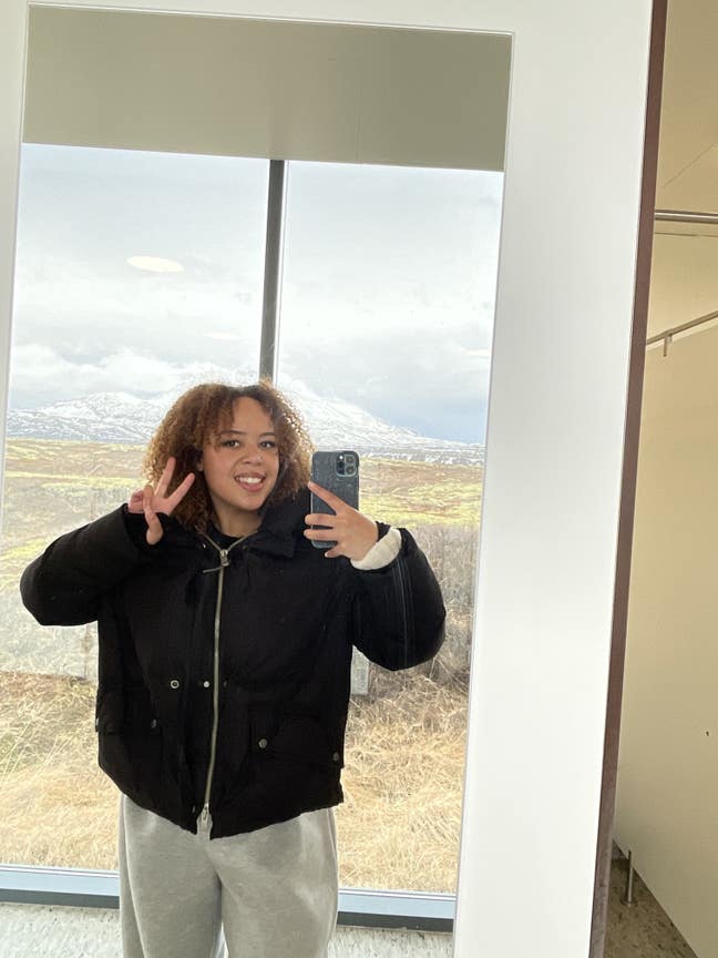 Professional Female seeking flatmates for flat! Main Photo