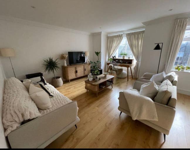 2 Large Double ensuite Bedroom  Main Photo