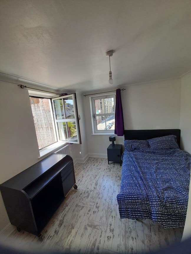 Good sized light double room Main Photo