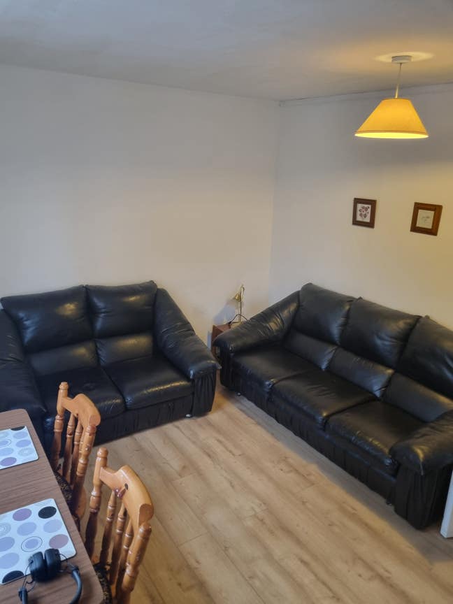 🏡 Bright, Cozy Flat with Balcony Main Photo