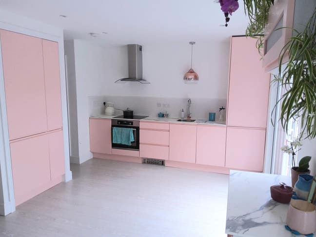 Luminous double room in Stratford Main Photo