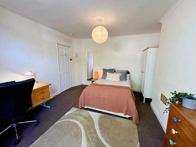 Large Double room, Filton, close to MOD, UWE,  Main Photo