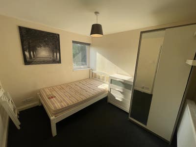 Double Room in Shared House Pin Green Main Photo