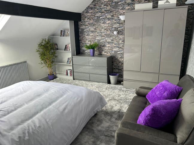 Lovely loft Room  Main Photo