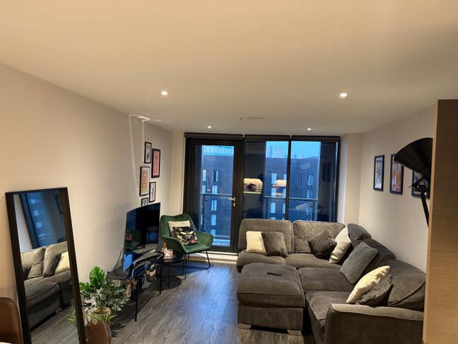 En-suite Double Bedroom/Apartment Main Photo