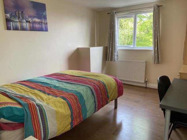 Fab Double Room,  friendly house, all bills Main Photo