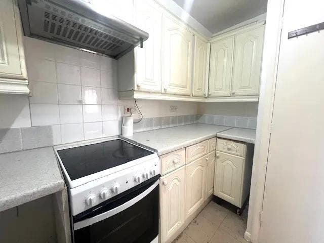 One bed Space in Big room Share Main Photo