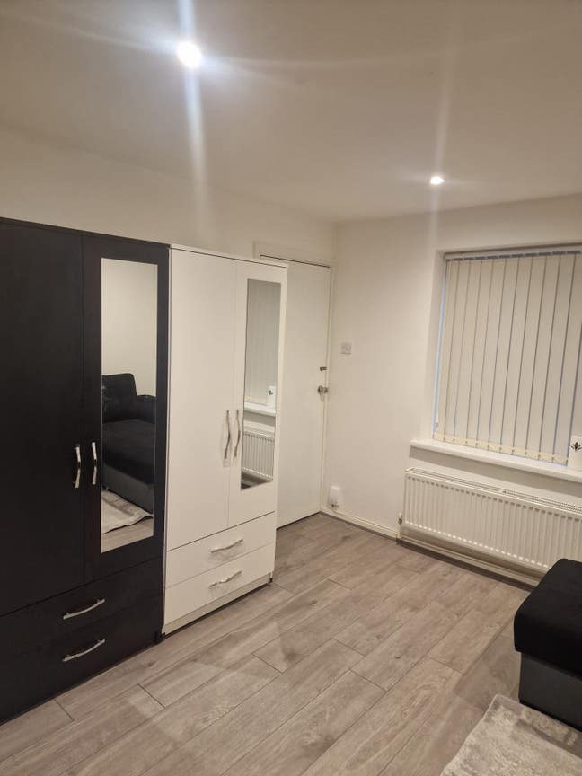 Room to rent Main Photo